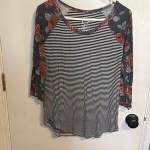 Striped and Floral Long‎ Sleeve Top womens size medium